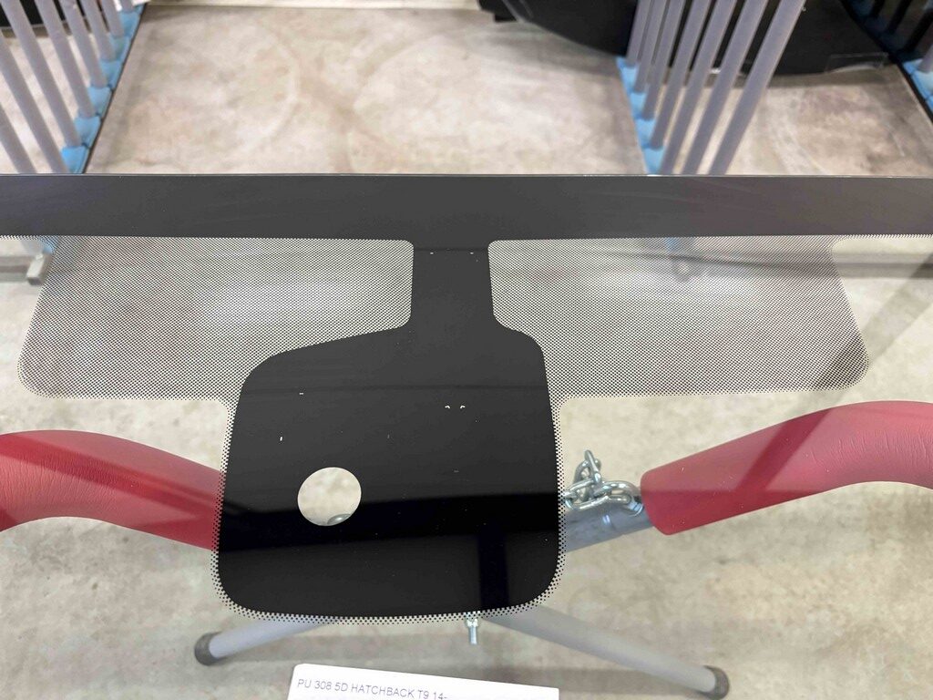 Third-visor frit windscreen
