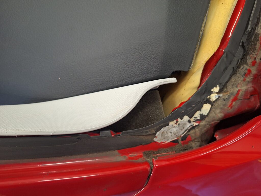 vējstikla ailes remonts, rūsas apstrāde, auto stiklu maiņa, vējstikla maiņa, vējstiklu maiņa