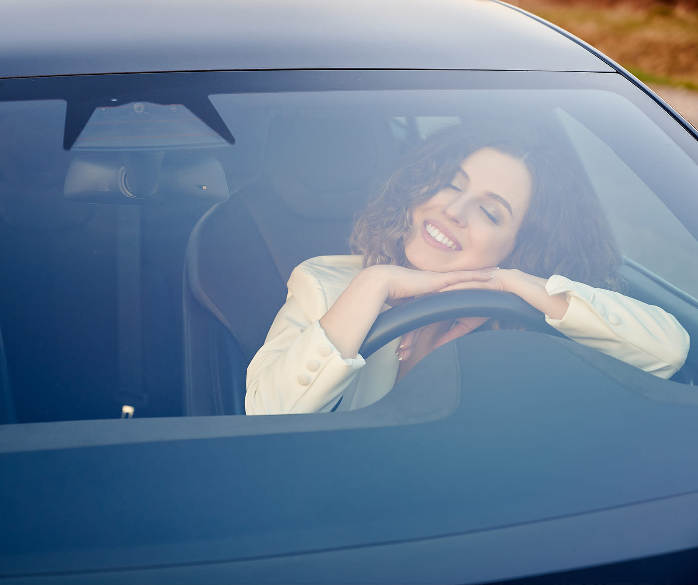 Auto stiklu maiņa, auto stiklu remonts, vējstikla kameras kalibrēšana, tonēšana auto stikliem, auto stiklu tirdzniecība, AUTO-GLASS.LV